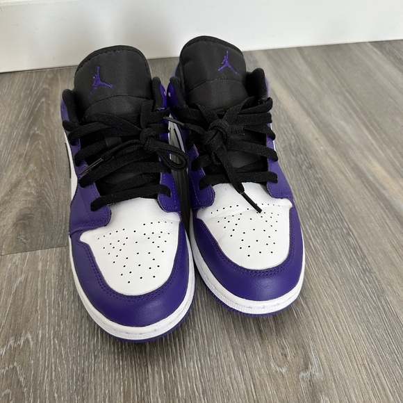 Air Jordan 1 Low “Court Purple” - Picture 2 of 3